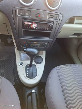 Ford Fusion 1.6 Aut. Ambiente - 7