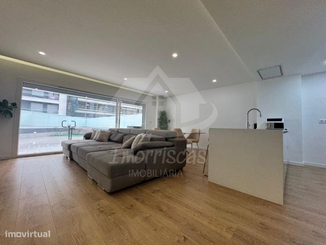 Apartamento T4 seminovo com terraço, no Parque das Oliveiras em Cam...-6