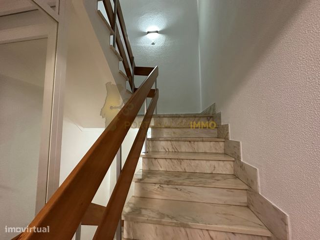 Vende-se: Encantadora moradia com jardim, no centro da cidade de To...-28