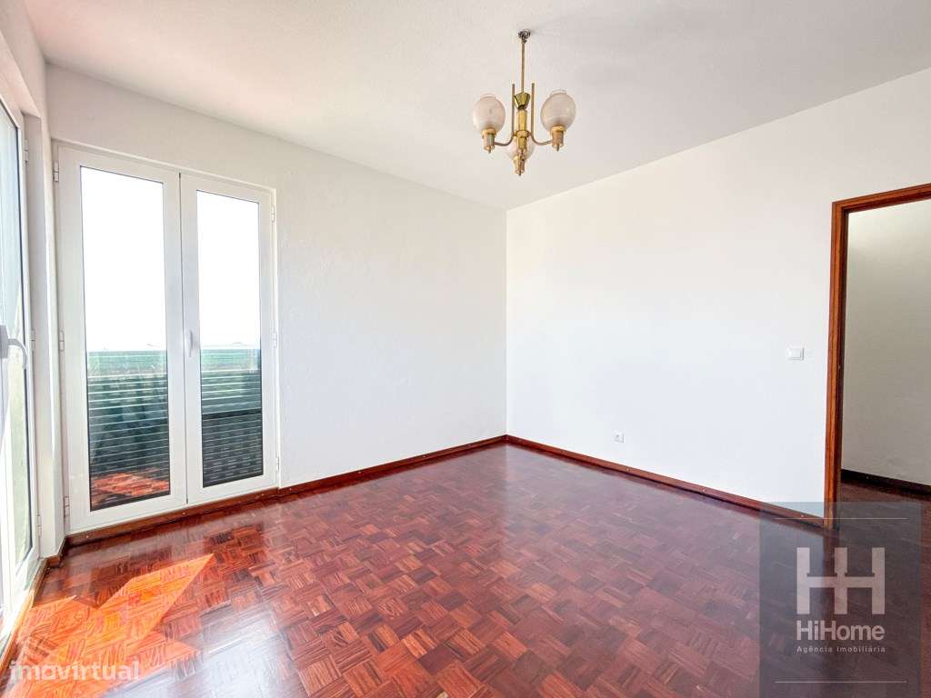 Apartamento T3 com garagem, centro Funchal, vista mar, serra e cidade.-12