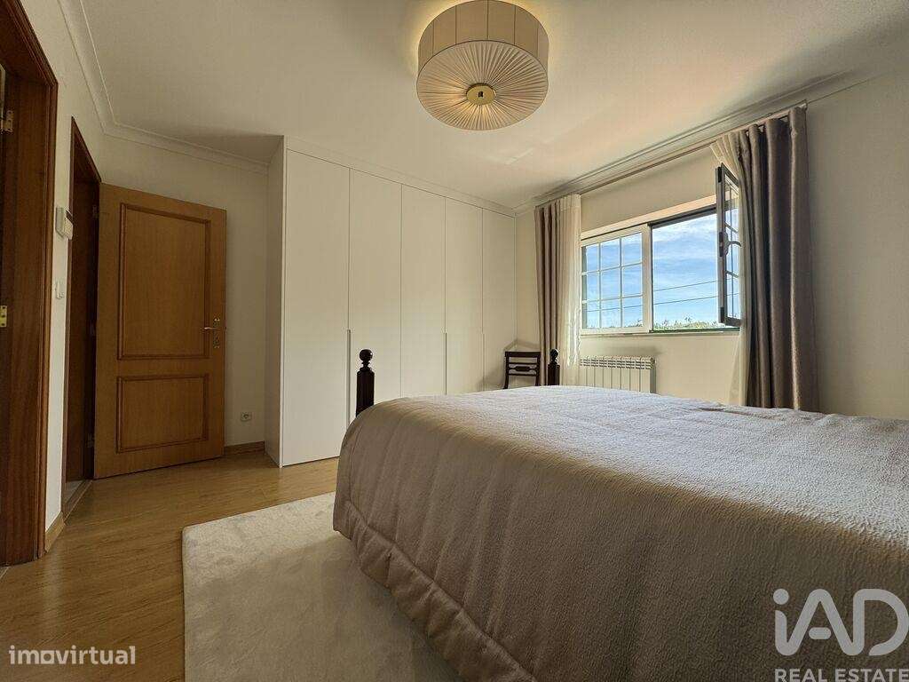 Moradia bi-familiar T5 em Tomar e Santa Maria dos Olivais de 230 m2-20