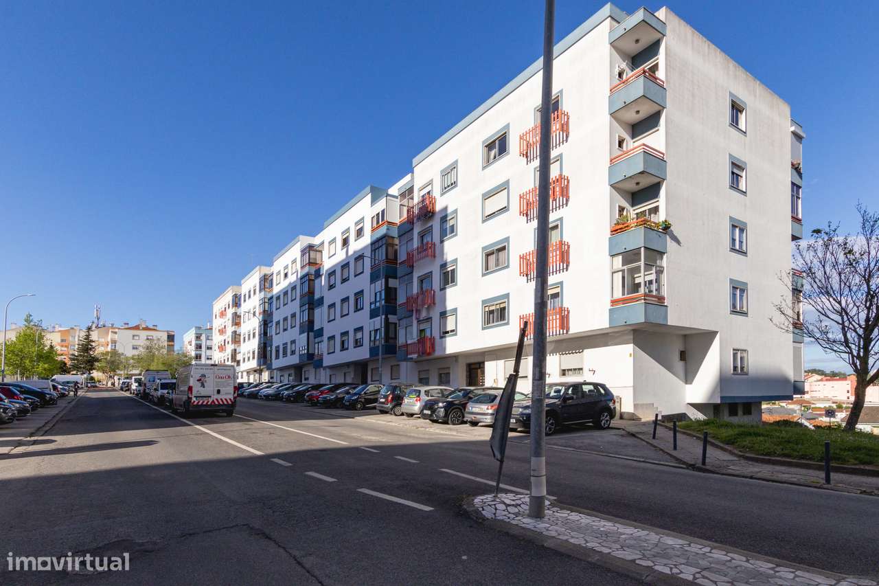 Apartamento T3 com 2 casas de banho em Agualva-29