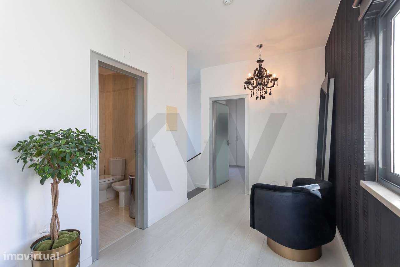 Moradia T3 com piscina, no Palmela Village-50