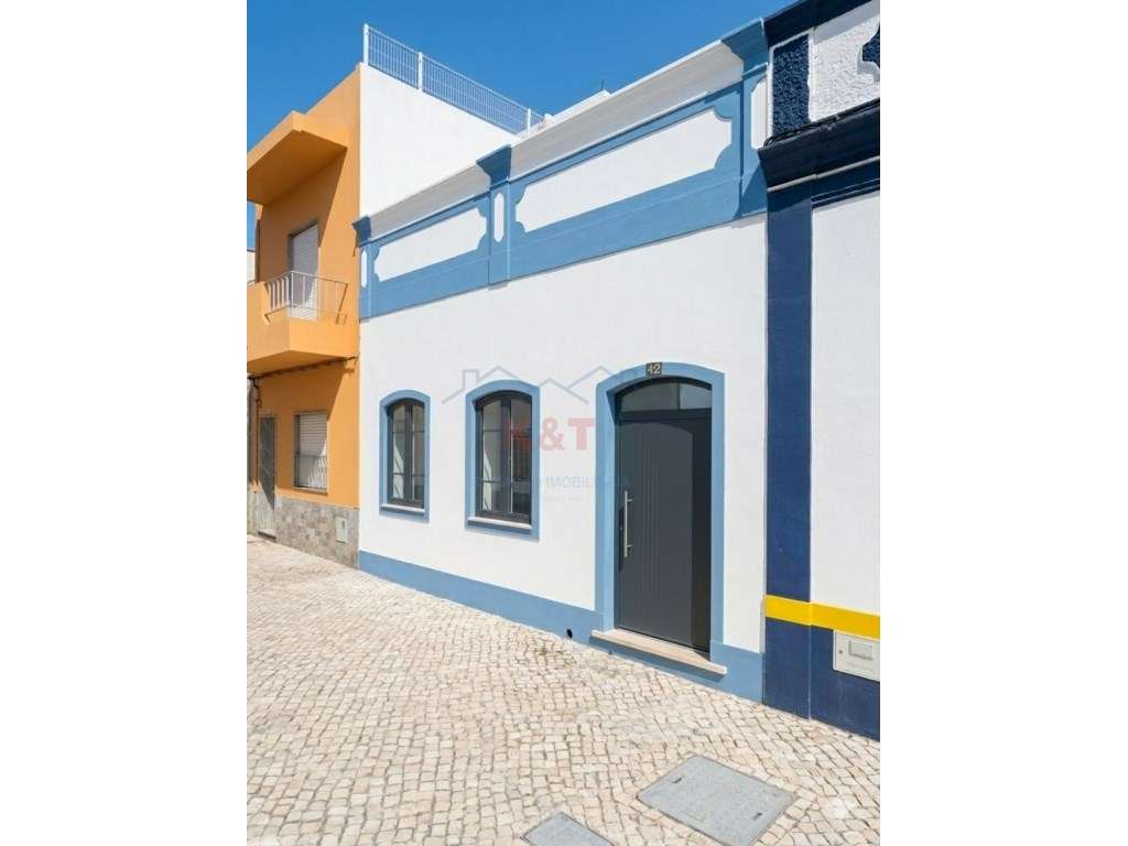 Moradia com piscina para reconstrução - Centro de Portimão - Grande imagem: 2/8