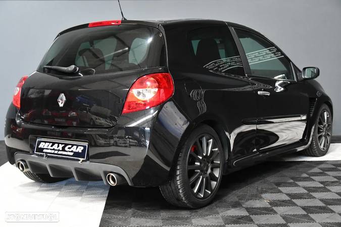 Renault Clio ver-2-0-16v-rs - 12