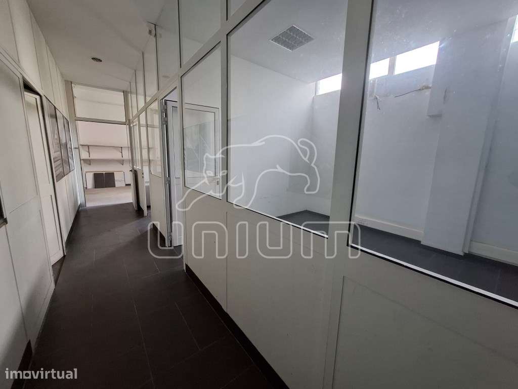 Armazém para venda em Santa Maria Maior-9