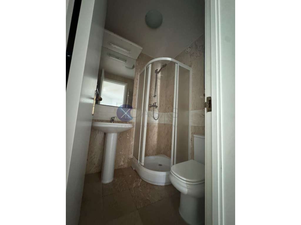 Apartamento T2 para venda no Estoril, inserido em exclusivo condomí...-13