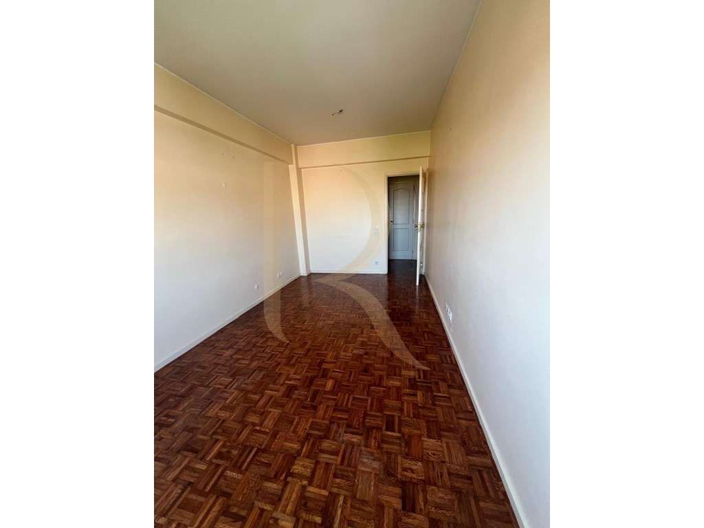 Apartamento T2 com elevador em Benfica - Lisboa - Grande imagem: 5/13