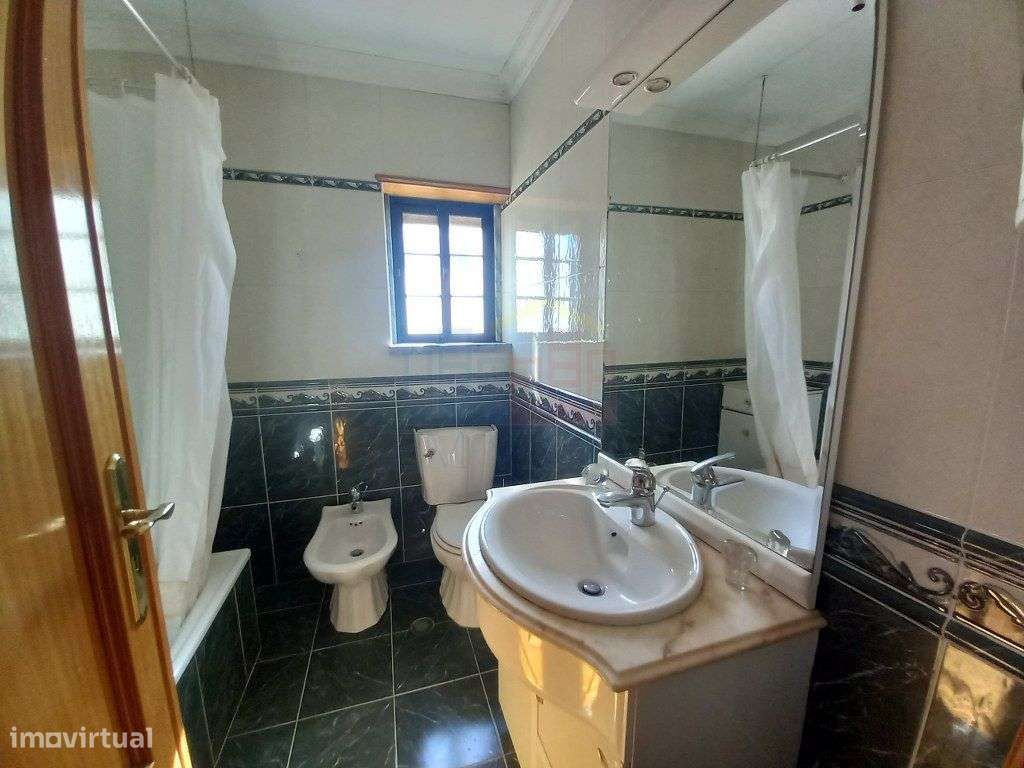 Vivenda T5 com Vista Mar em Ribamar-11