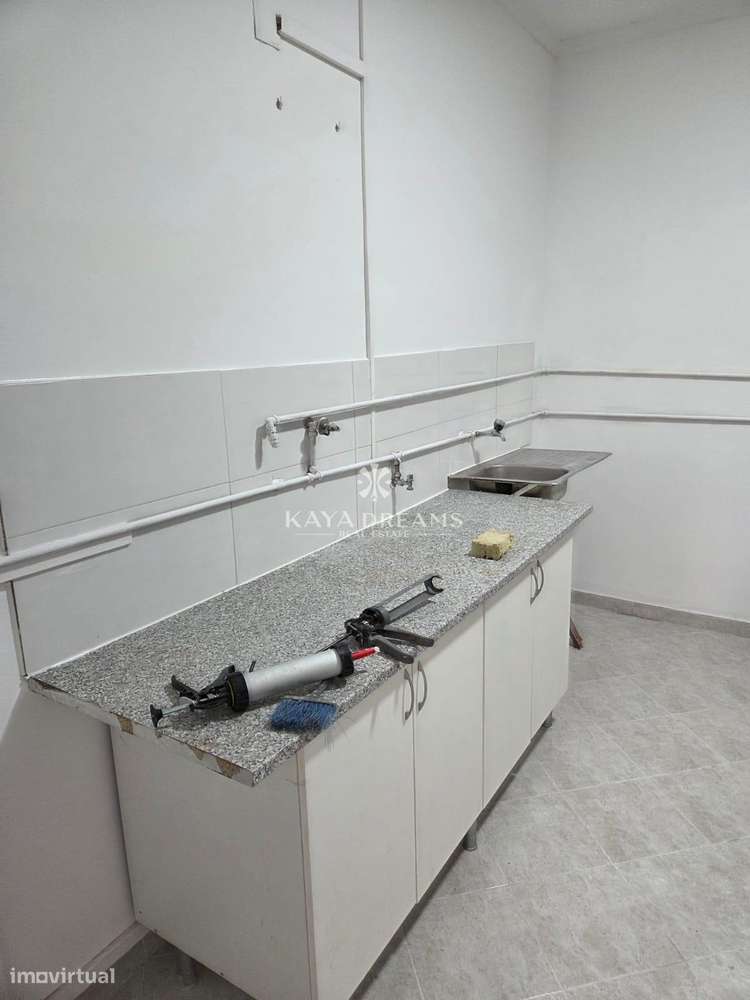 Loja em Odivelas, Póvoa de Santo Adrião-3