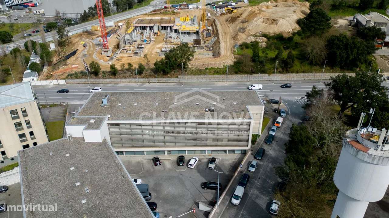 Prédio de Escritórios situado na Maia - Grande imagem: 4/18