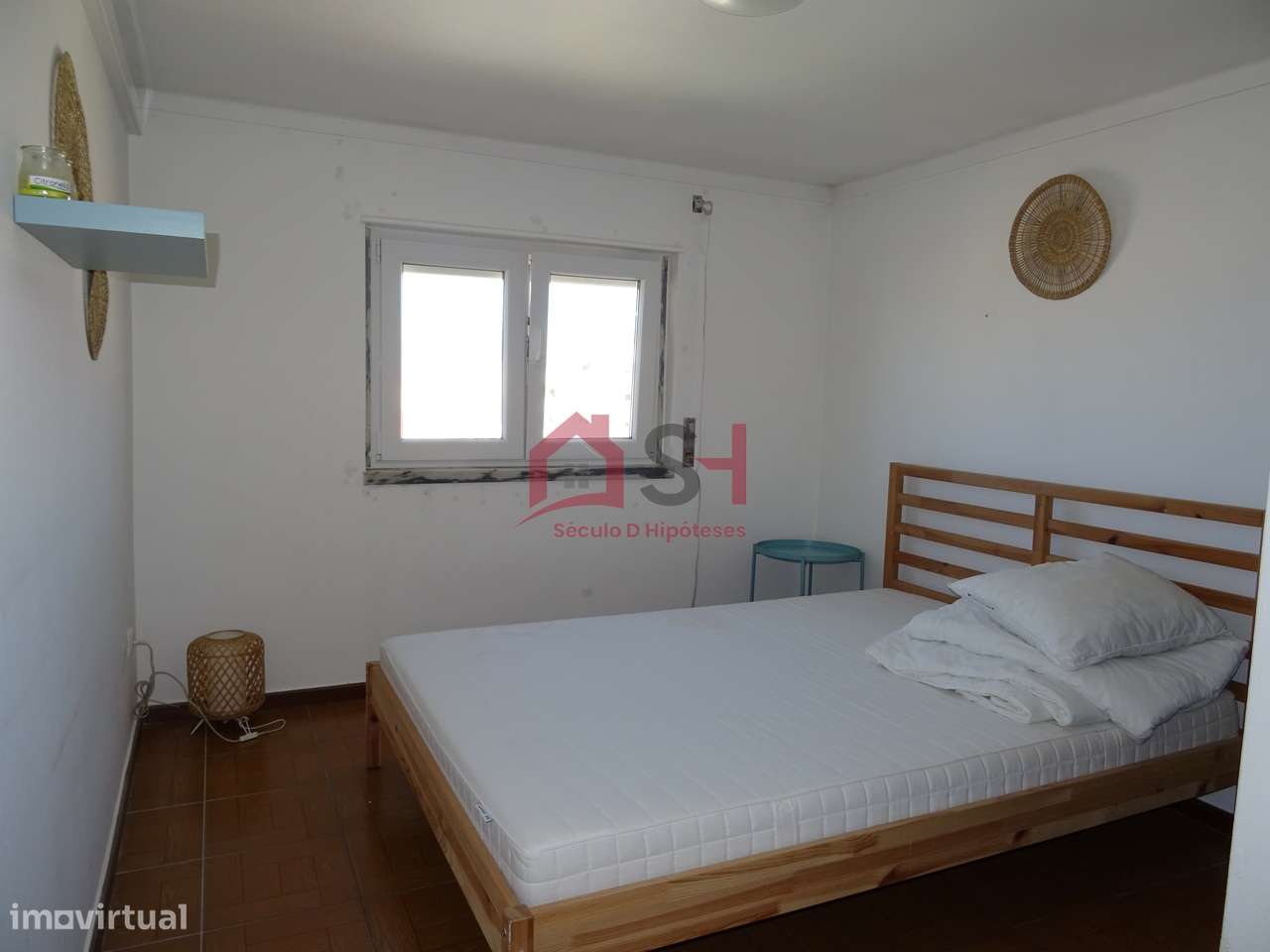 *Prédio com 2 Apartamentos + Loja + Arrecadação – Santa Cruz*-46