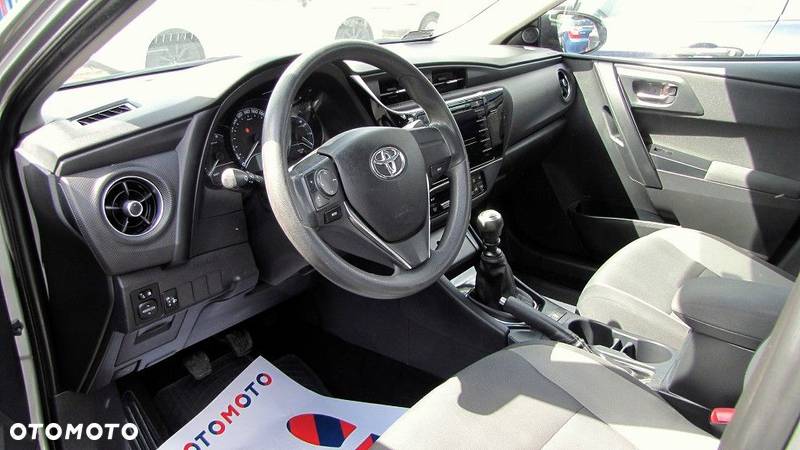 Toyota Auris - 6