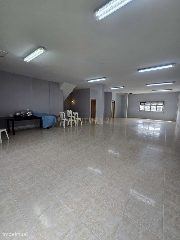 Loja para Arrendamento na Ramada – 115 m² - Grande imagem: 2/11