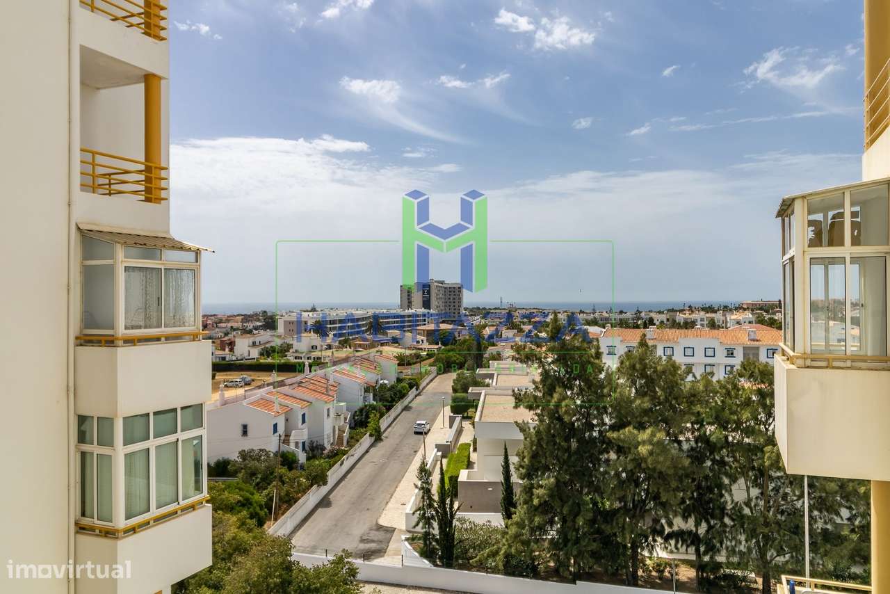 Apartamento T2 com vistas desafogadas em Lagos-17
