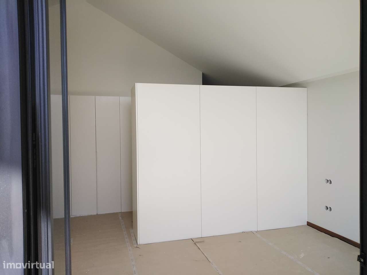 MORADIA NOVA com Piscina e Jardim - Junto ao Mar .-36