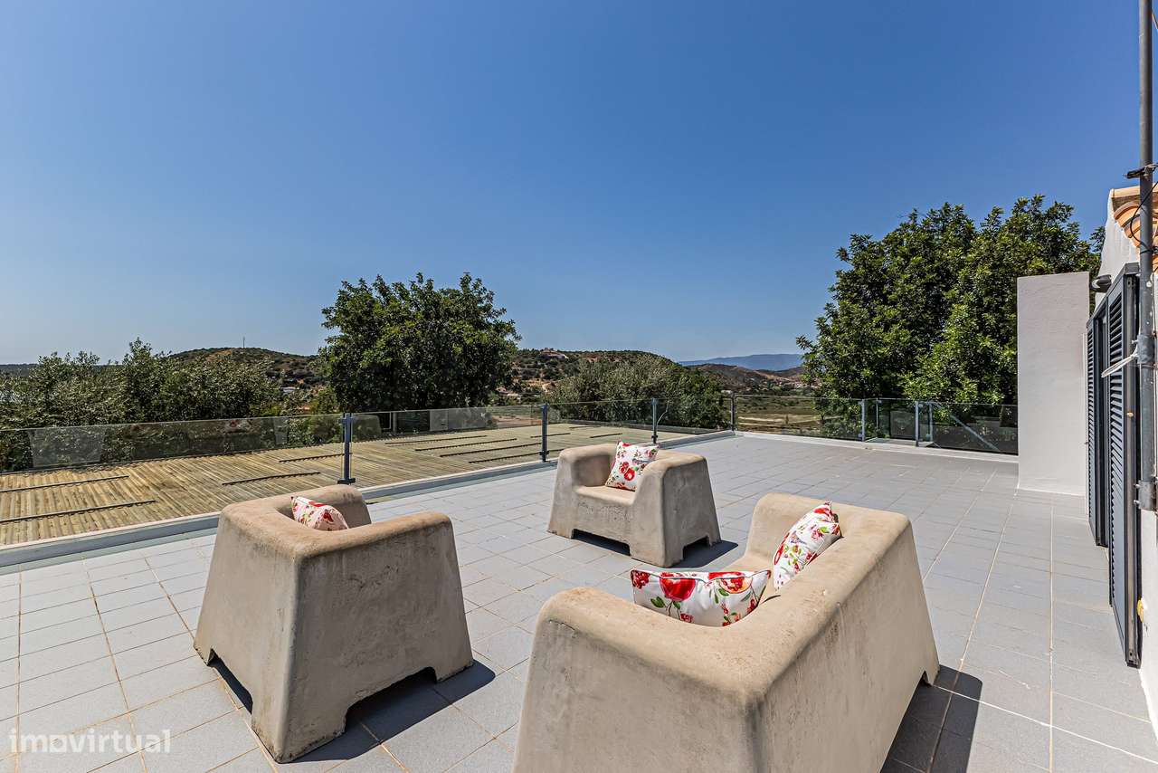 Villa T4 contemporânea à beira do rio no coração do Algarve-47