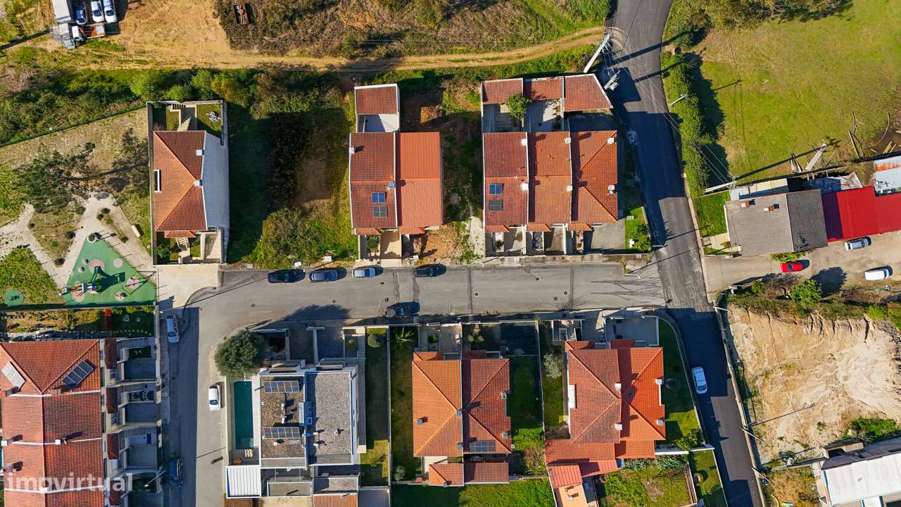 Moradia T3 por terminar em Cabanelas|Elevado potencial de investimento-27