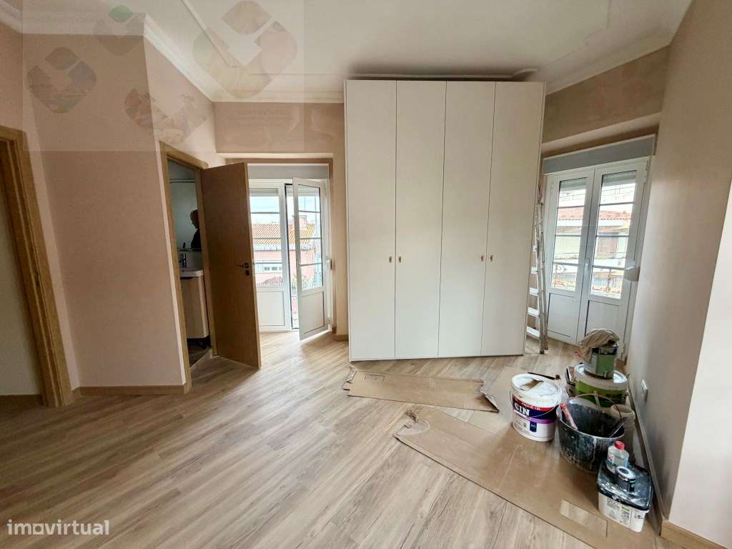 Ótimo T2 - Amadora centro (igreja)-19