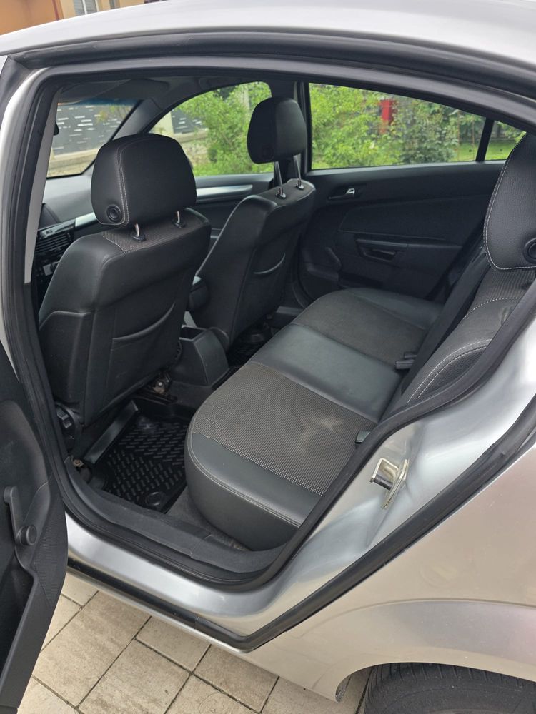 Opel Astra J [2009 - 2018] 1.7 CDTI Essentia 2009