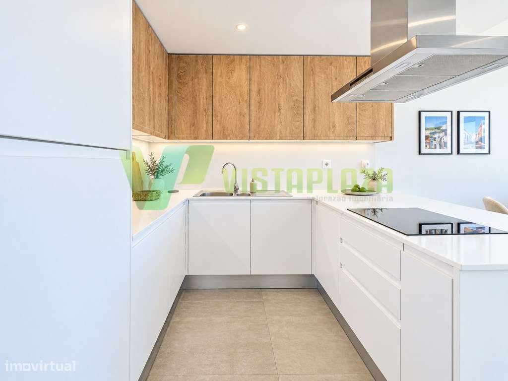 Apartamento T2 com Terraço Privativo, Piscina e Garagem Box em Alvo...-7
