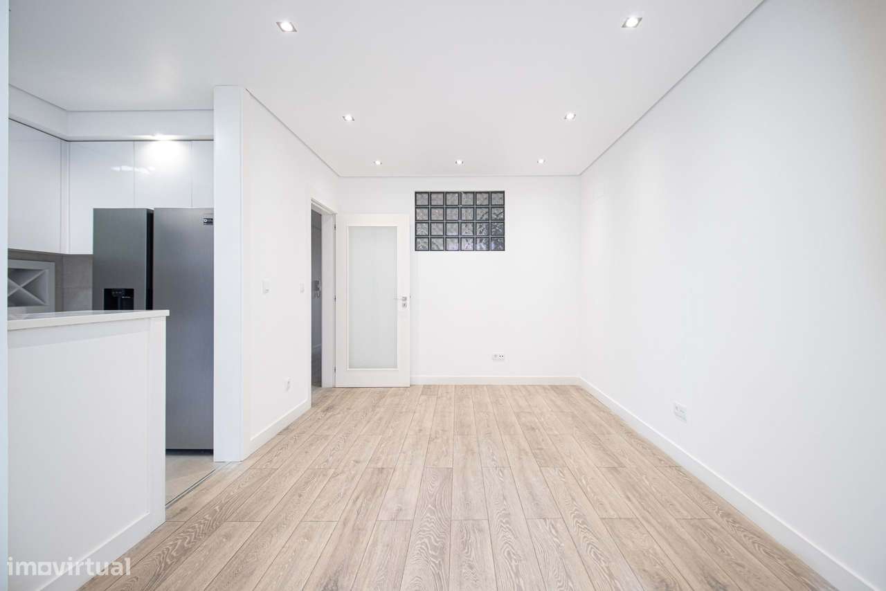 Apartamento T3 Totalmente Remodelado | Bairro de Santos / Rego – Lisbo-5