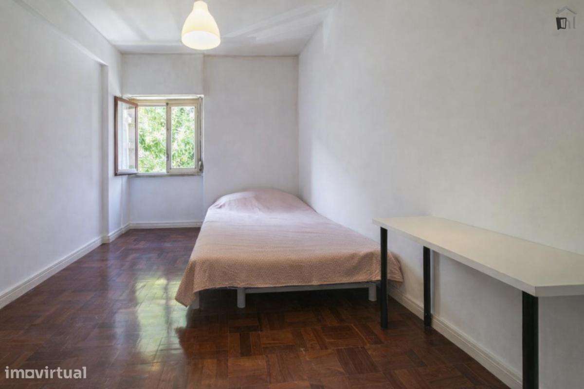 Quarto - localizado em Estrela Lisbon - Grande imagem: 4/10