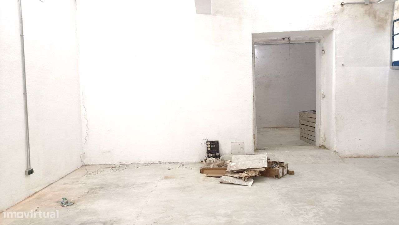Prédio/Misto no Centro do Montijo-50