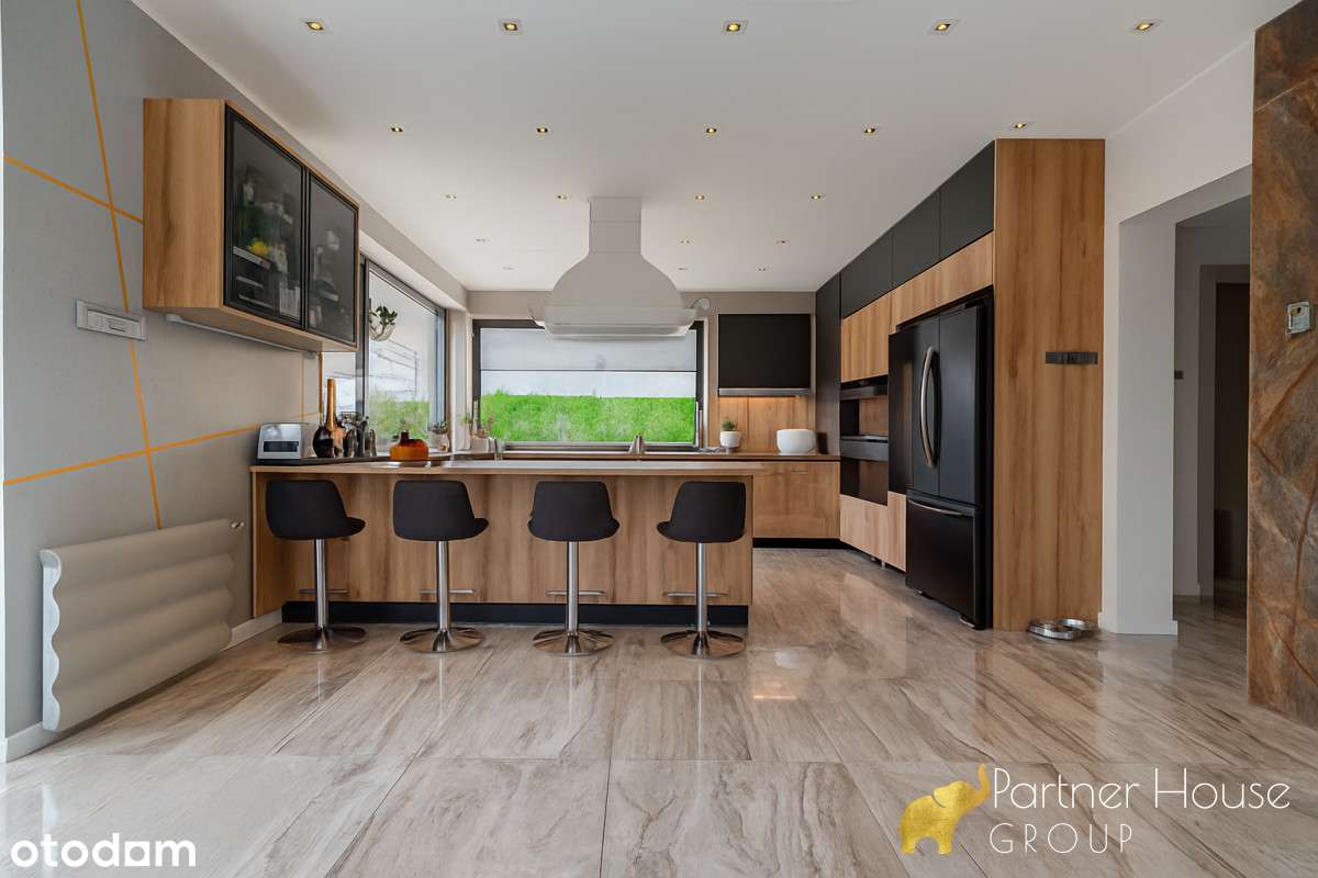 Nowoczesny dom z basenem i jacuzzi - Pełny obrazek: 5/16