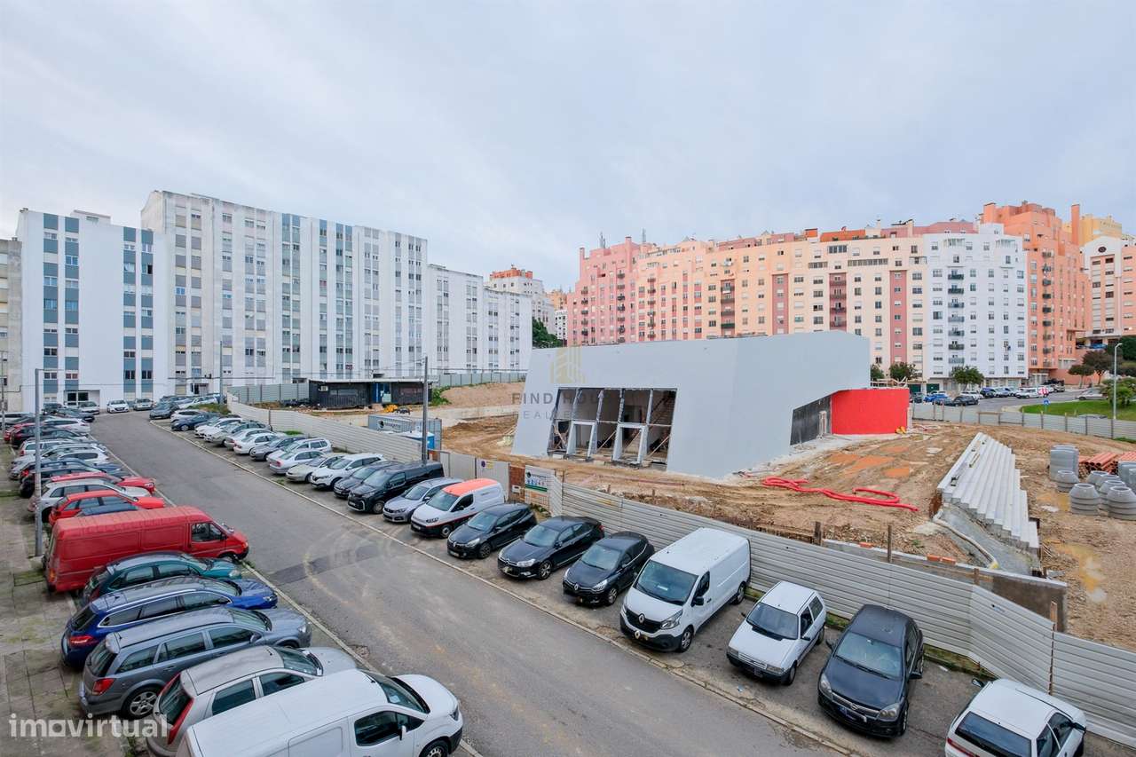 Vende-se apartamento T3 na Rinchoa, Rio de Mouro-15