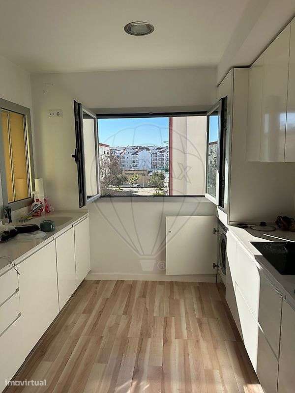 Apartamento T2 para arrendamento - Grande imagem: 2/15