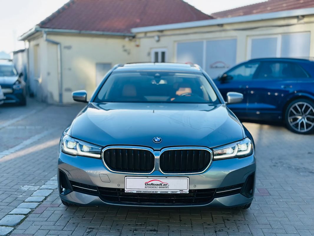 BMW Seria 5 530e xDrive Touring Aut. - 12