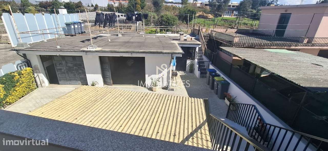 Moradia Bifamiliar T3+T3 em Nogueira da Maia-35