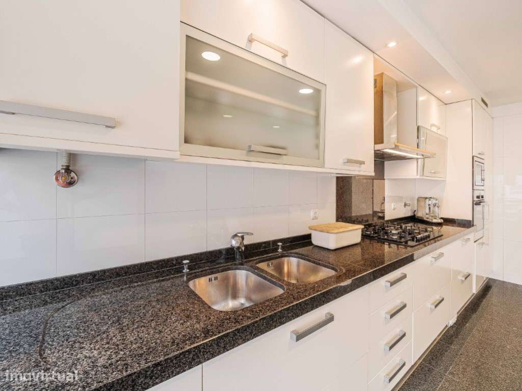 T3 em Telheiras com 155m² | Box para 2 carros | Varanda | Excelente...-32