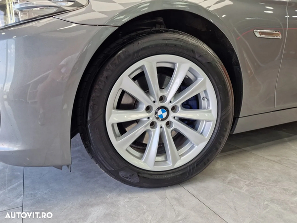 BMW Seria 5 520d xDrive Touring Aut. - 32