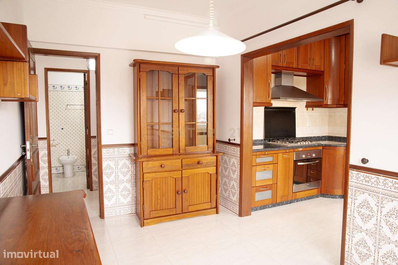 Apartamento T2 com Vista Panorâmica em Amora, Seixal - Grande imagem: 4/31