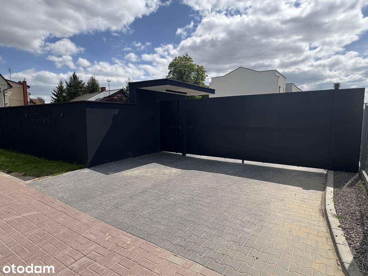 SPRZEDAŻ! Nowoczesne segmenty 71 m² w centrum Błonia! - Pełny obrazek: 1/6