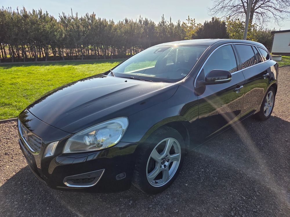 Volvo V60 I 2011
