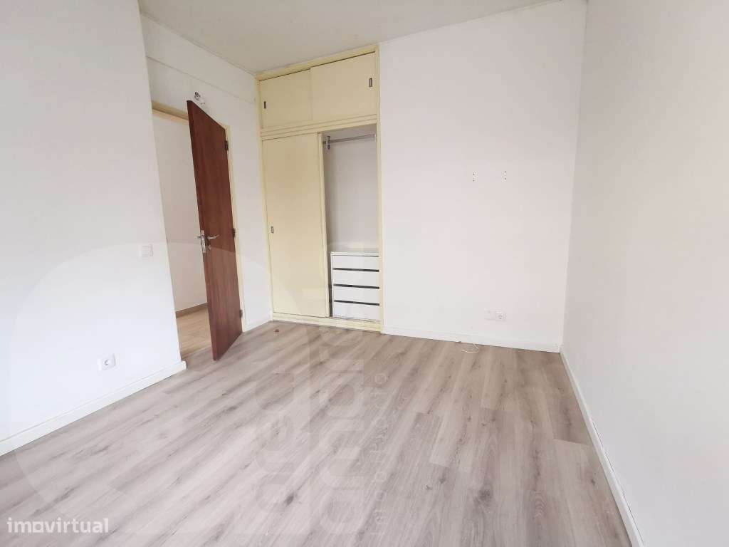 Apartamento T1 totalmente remodelado no Miratejo, Corroios-11