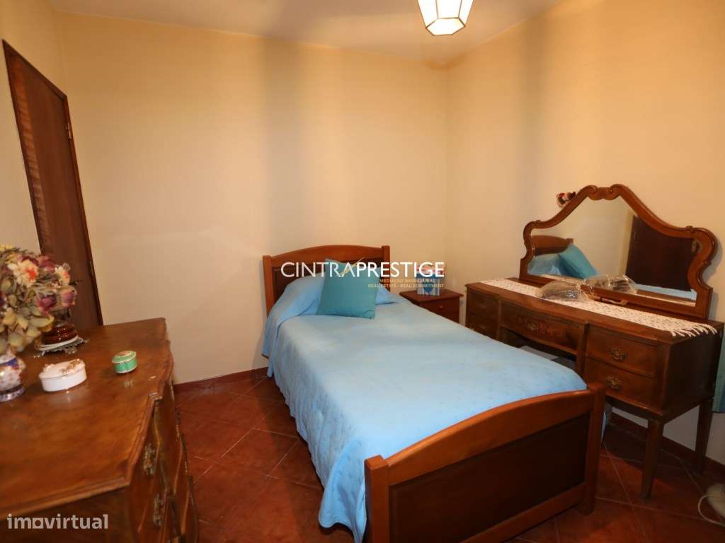 Moradia T3 e anexo T2 com Vista Deslumbrante para a Serra de Sintra...-34