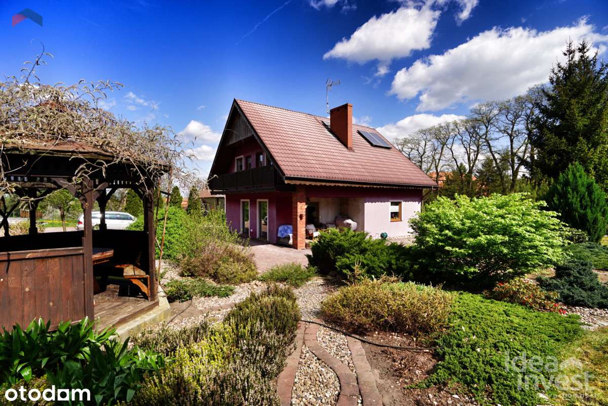 Duży dom z pięknym ogrodem w urokliwej wsi-7