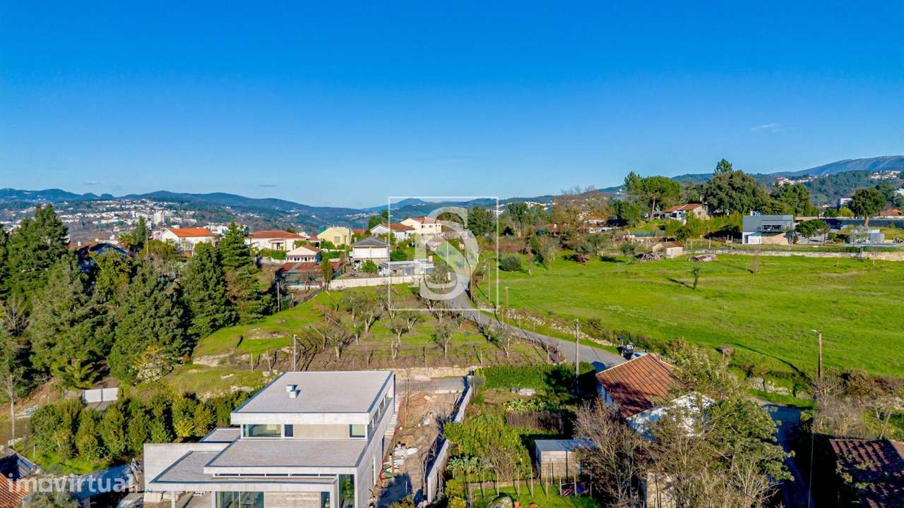 Moradia para Restauro com Terreno - Cepelos Amarante-41