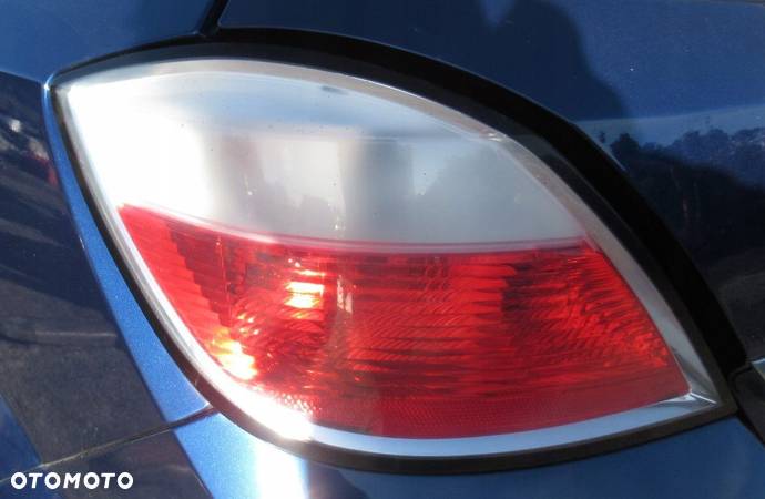 OPEL ASTRA H III 5D LAMPA LEWA TYŁ TYLNA - 1