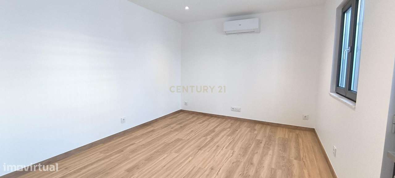 Escritório em Moradia Renovado no Parque das Nações, Lisboa - Grande imagem: 5/15