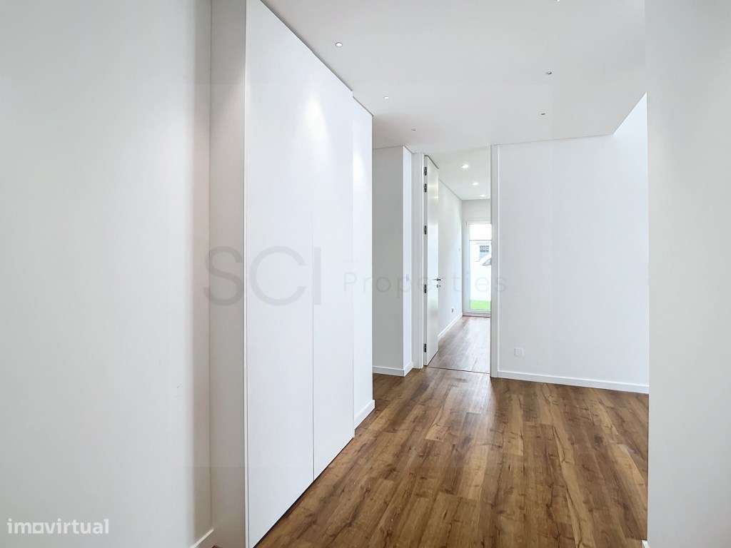 Moradia Térrea independente T3+1 com piscina em Fernão Ferro-8