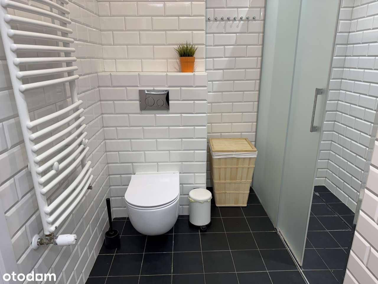 Urządzone z balkonem, kom. i garażem – wszystko, czego potrzebujesz!-16