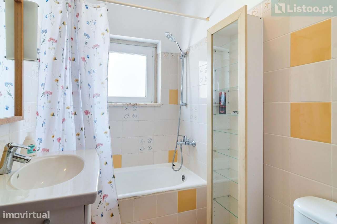 Apartamento T2+T1 com vista mar, no Monte Estoril-15