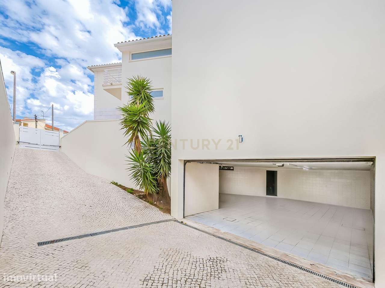 Moradia T5+1 com Piscina Privada a 8 Minutos a Pé do King's College |-56
