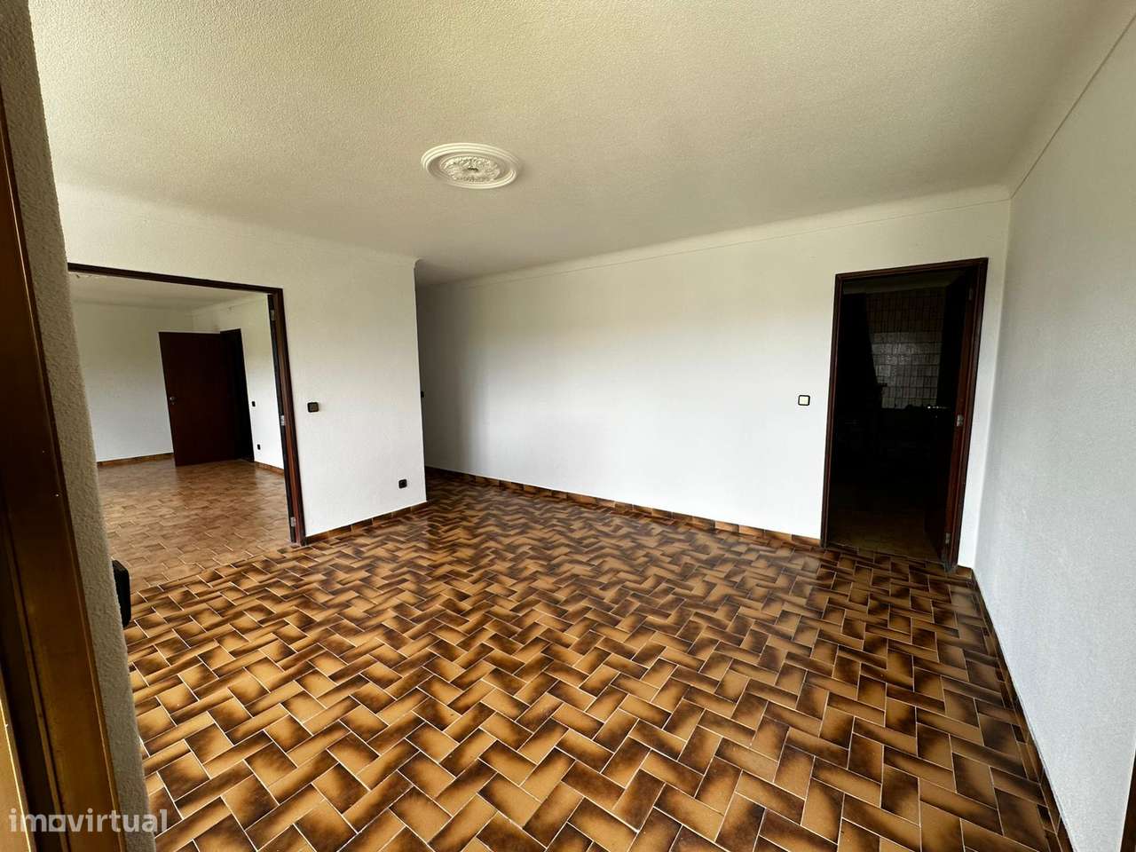 Imóvel de banco : escritura ao abrigo do simplex-18