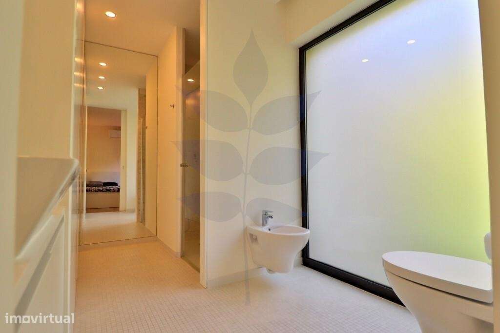 Apartamento T4 em Celeirós | 4 Suites | Garagem para 2 Viaturas-12